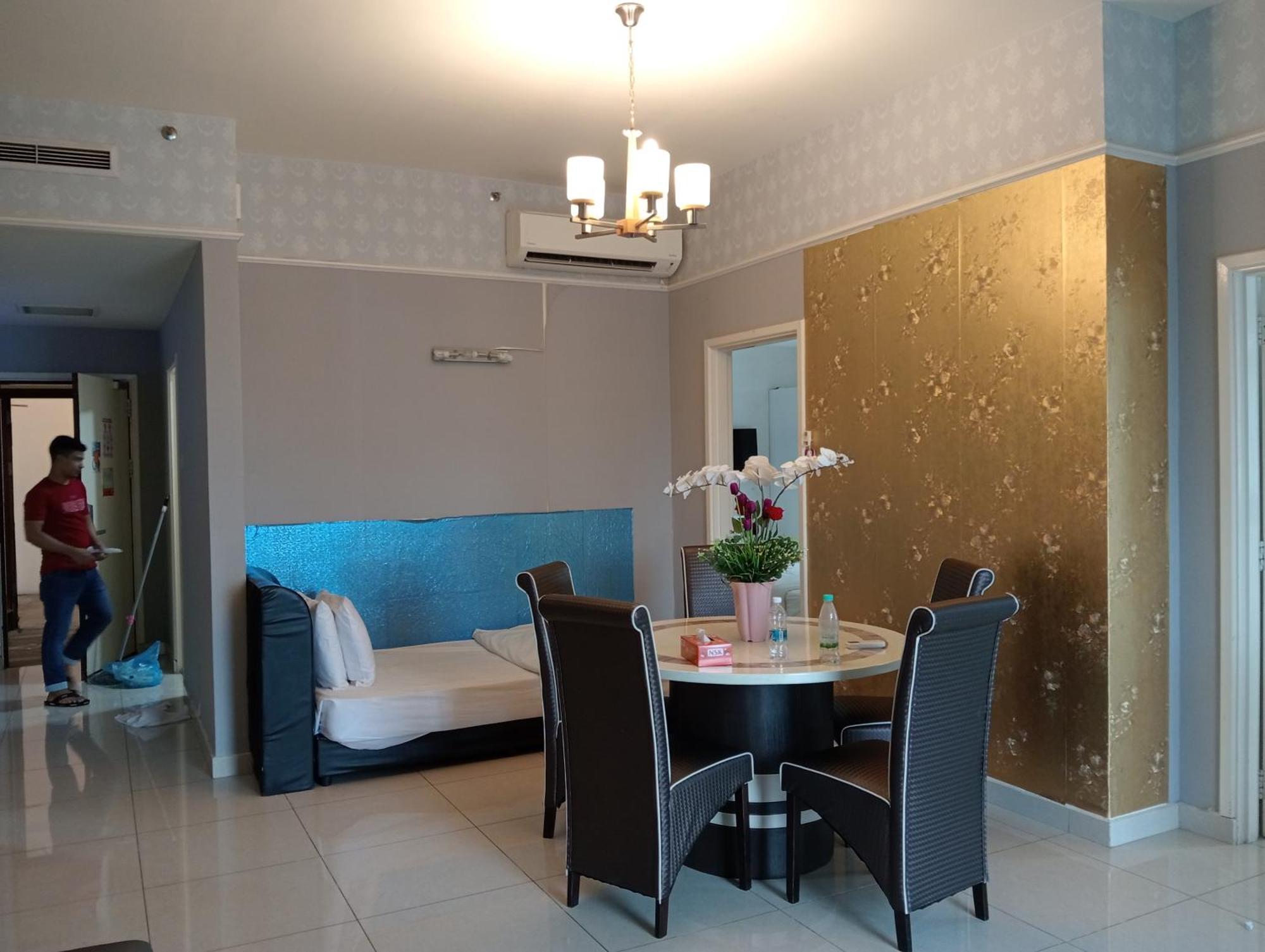 Loyal At Times Square Apartemen