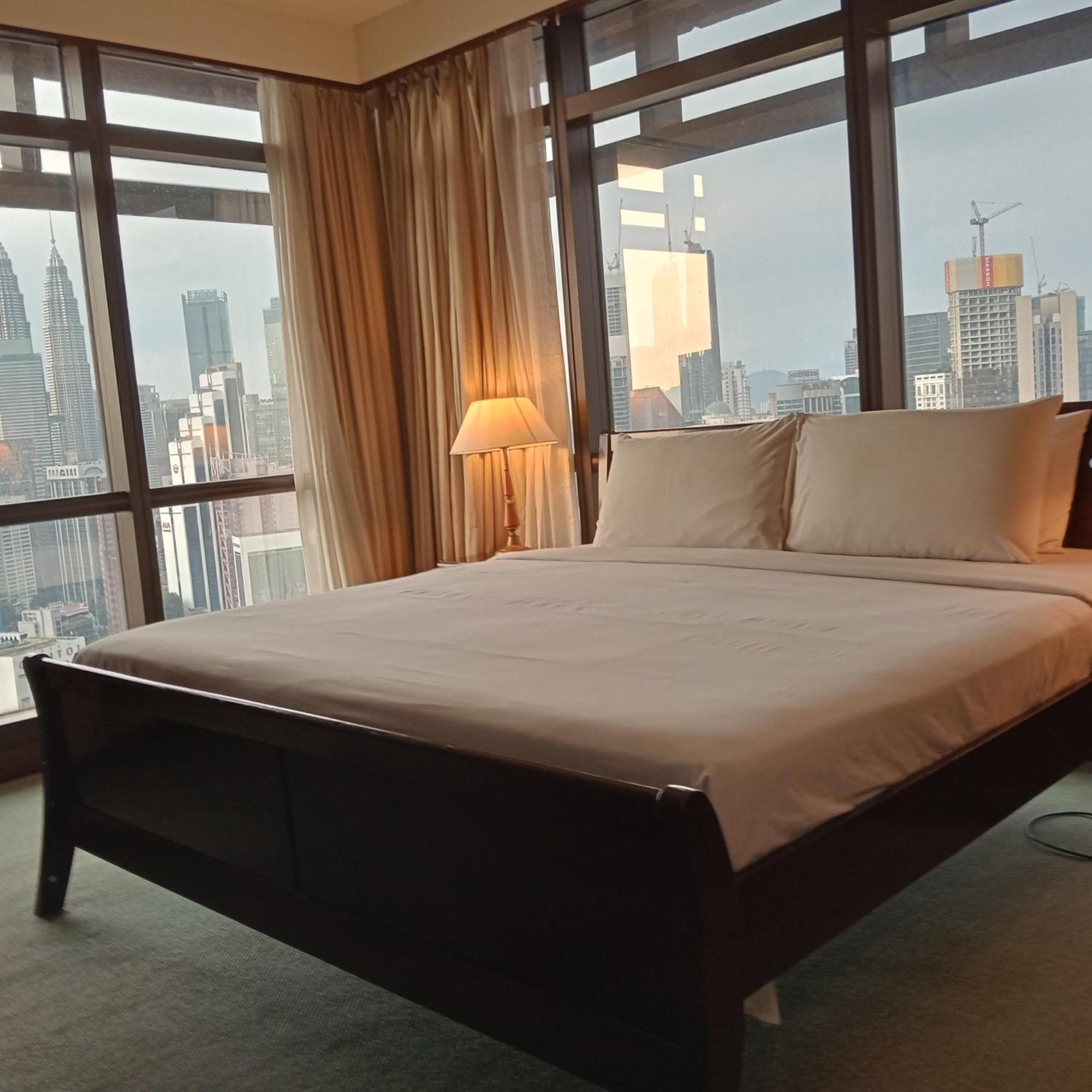 Loyal At Times Square Apartemen *